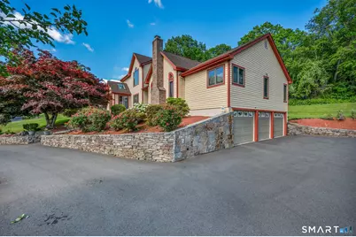 604 Brownstone Ridge, Meriden, CT 06451 - Photo 3