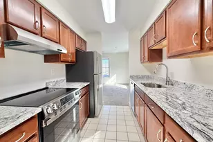 22 Fairgate Dr, Stamford, CT 06902 - Photo 3