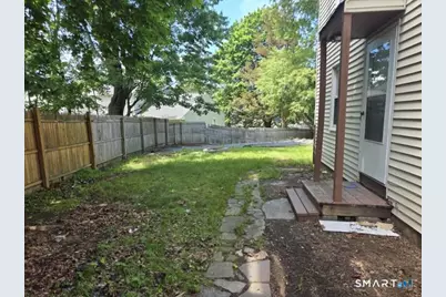 191 Dupont Place, Bridgeport, CT 06610 - Photo 9