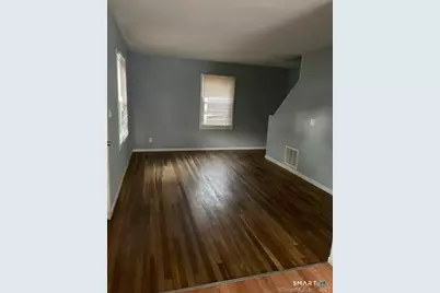 191 Dupont Place, Bridgeport, CT 06610 - Photo 5