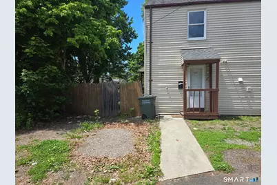 191 Dupont Place, Bridgeport, CT 06610 - Photo 3