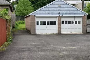 304 Hillside Ave, Naugatuck, CT 06770 - Photo 3