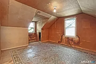 293 Pleasantview Ave, Bridgeport, CT 06606 - Photo 15