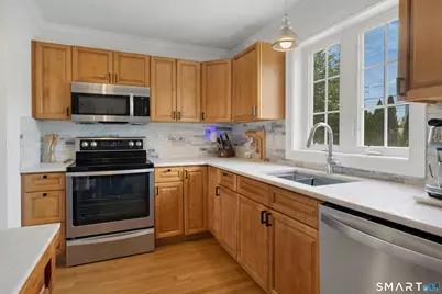 39 Maple Tree Avenue #60, Stamford, CT 06906 - Photo 7