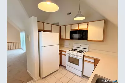 132 Montoya Drive #132, Branford, CT 06405 - Photo 5