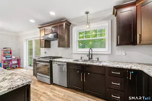 25 Spring Rock Rd, East Lyme, CT 06333 - Photo 11