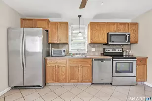 242 Marshall Ln, Derby, CT 06418 - Photo 9