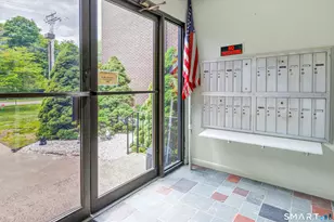 40 California St, Stratford, CT 06615 - Photo 9