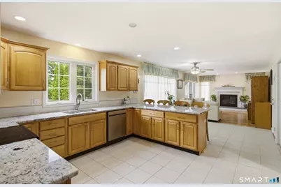 43 Kyle Court, Meriden, CT 06450 - Photo 3