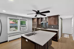 14 Oakwood Ln, Clinton, CT 06413 - Photo 11