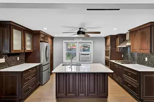 14 Oakwood Ln, Clinton, CT 06413 - Photo 9