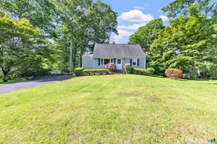 36 Romanock Pl, Fairfield, CT 06824 - Photo 39