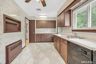 4781 Madison Ave, Trumbull, CT 06611 - Photo 11