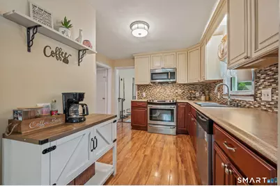 381 Chestnut Hill Avenue, Waterbury, CT 06704 - Photo 5