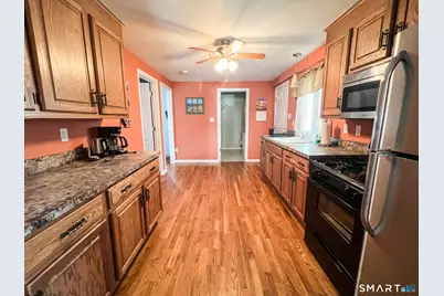 754 East Broadway, Milford, CT 06460 - Photo 9