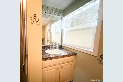754 East Broadway, Milford, CT 06460 - Photo 15