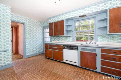 84 Norwich Avenue, Colchester, CT 06415 - Photo 5