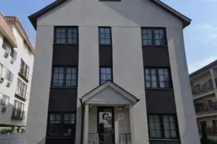 930 Cove Rd, Stamford, CT 06902 - Photo 1