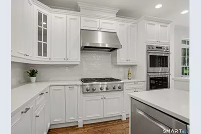 28 Walnut Ridge Lane, Stamford, CT 06905 - Photo 15