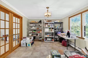 10 Hampshire Ln, Simsbury, CT 06070 - Photo 27
