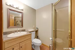 10 Hampshire Ln, Simsbury, CT 06070 - Photo 17
