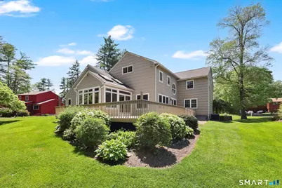 10 Hampshire Lane, Simsbury, CT 06070 - Photo 3