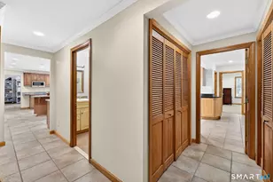 10 Hampshire Ln, Simsbury, CT 06070 - Photo 17