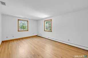 10 Hampshire Ln, Simsbury, CT 06070 - Photo 25