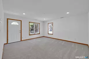 10 Hampshire Ln, Simsbury, CT 06070 - Photo 33