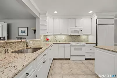12 Ludlow Manor, Norwalk, CT 06855 - Photo 9
