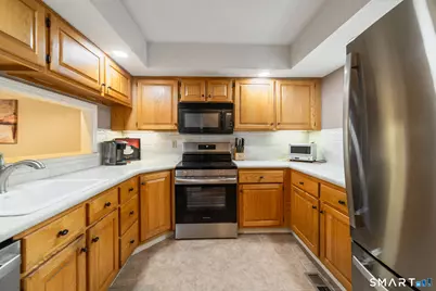 791 Long Hill Road #E, Middletown, CT 06457 - Photo 5