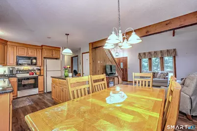 4 Windsor Place, Naugatuck, CT 06770 - Photo 11