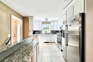 28 Pamlynn Rd, Stamford, CT 06905 - Photo 3