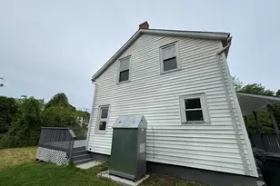 10 Center St, Windsor Locks, CT 06096 - Photo 19