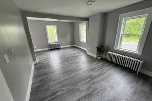 10 Center St, Windsor Locks, CT 06096 - Photo 17