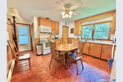 100 Decicco Road, Waterbury, CT 06705 - Photo 11