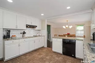 288 Westpoint Terr, West Hartford, CT 06107 - Photo 13
