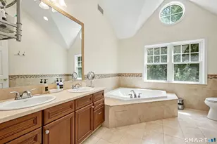 4 Klim Ln, Norwalk, CT 06850 - Photo 15