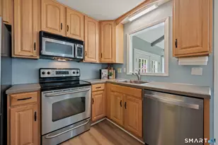 155 Crestridge Dr, Vernon, CT 06066 - Photo 3