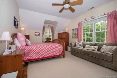 52 Twin Pond Lane, New Canaan, CT 06840 - Photo 17