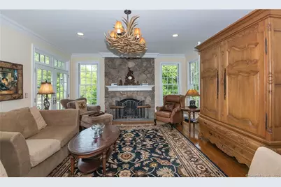 52 Twin Pond Lane, New Canaan, CT 06840 - Photo 11