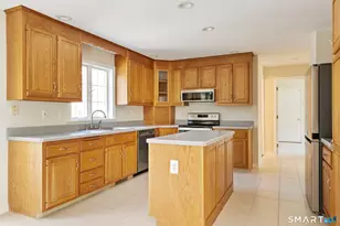 555 Waterville Rd, Avon, CT 06001 - Photo 23