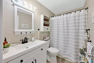 26 Guiel Pl, Meriden, CT 06450 - Photo 19