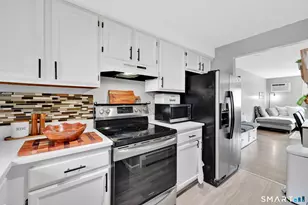 26 Guiel Pl, Meriden, CT 06450 - Photo 11