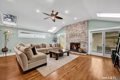 204 Braeside Drive, Hamden, CT 06514 - Photo 11