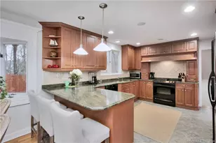 8 Lone Pine Ln, Westport, CT 06880 - Photo 7