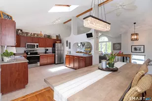 32 Angela Dr, East Haven, CT 06512 - Photo 9