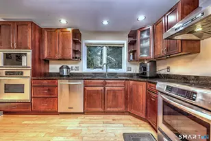 36 Old Barnabas Rd, Woodbridge, CT 06525 - Photo 11