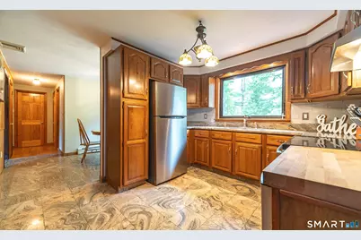 33 Case Circle, Haddam, CT 06441 - Photo 11