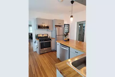 35 Circular Avenue, Bridgeport, CT 06605 - Photo 5